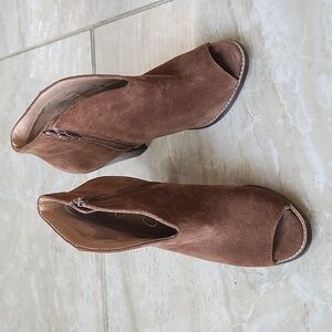 Jessica Simpson Brown Suede Booties Suze 7.5